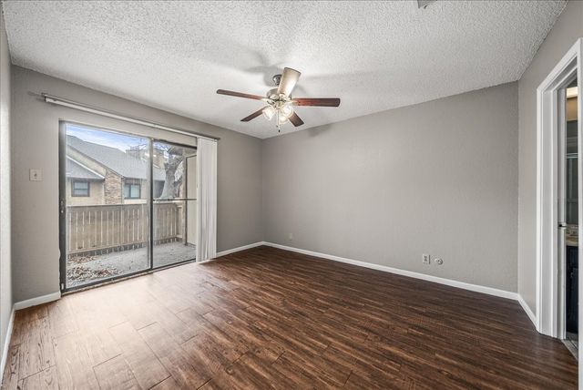 1909 Cloisters Drive 1021, Arlington, TX 76011