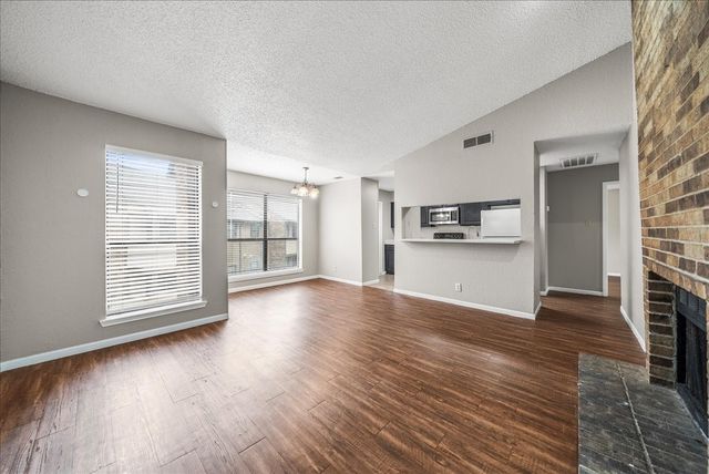 1909 Cloisters Drive 1021, Arlington, TX 76011