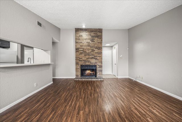 1909 Cloisters Drive 1021, Arlington, TX 76011