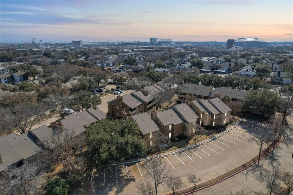 1909 Cloisters Drive 1021, Arlington, TX 76011