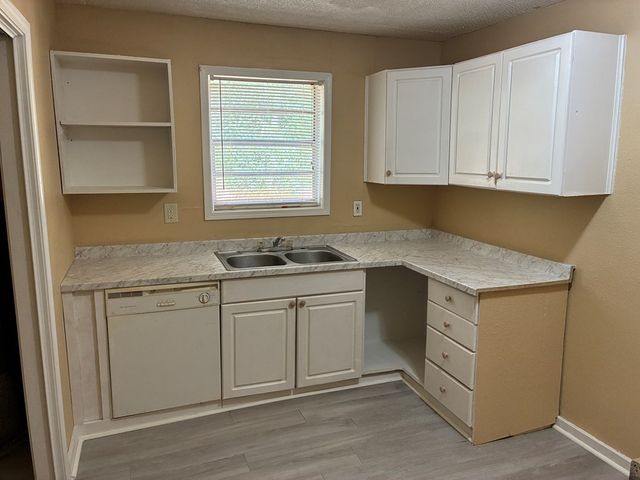 710 S Lena St, Dothan, AL 36301