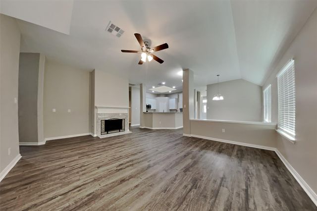 8226 Point Pendleton Drive, Tomball, TX 77375