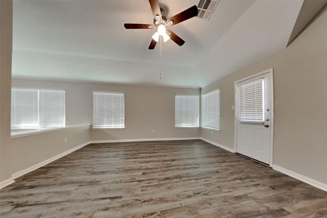 8226 Point Pendleton Drive, Tomball, TX 77375