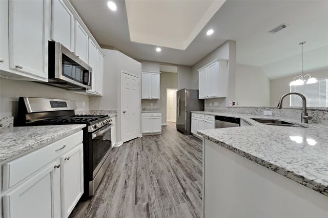 8226 Point Pendleton Drive, Tomball, TX 77375