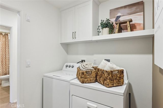 15525 April Dawn Way 2, Fontana, CA 92336