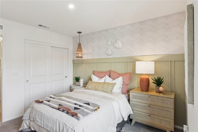 15525 April Dawn Way 2, Fontana, CA 92336