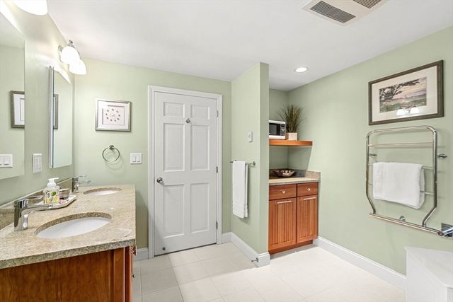 30 R Magnolia Ave, Gloucester, MA 01930