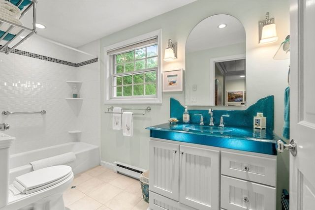 30 R Magnolia Ave, Gloucester, MA 01930