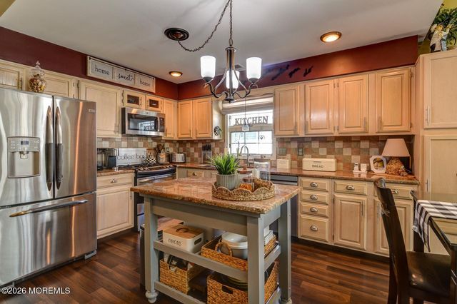 1671 Lacebark Court, Toms River, NJ 08755