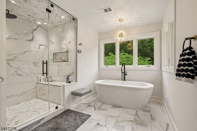 4 Brayton Rd, Livingston Twp., NJ 07039