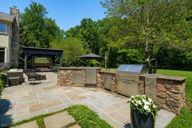 4 Brayton Rd, Livingston Twp., NJ 07039