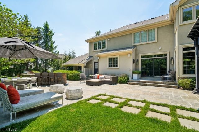 4 Brayton Rd, Livingston Twp., NJ 07039