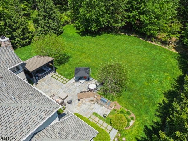 4 Brayton Rd, Livingston Twp., NJ 07039