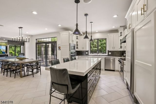4 Brayton Rd, Livingston Twp., NJ 07039