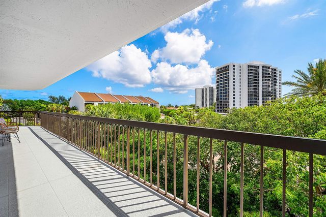 4740 S Ocean Boulevard 416, Highland Beach, FL 33487