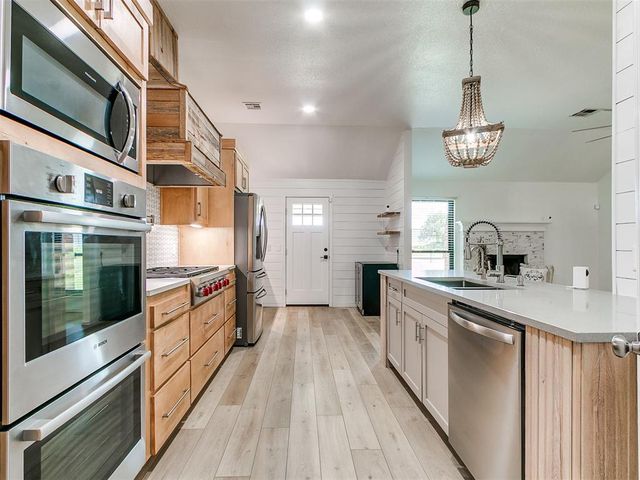 8300 SW Canyon Trail Drive, Oklahoma City, OK 73135