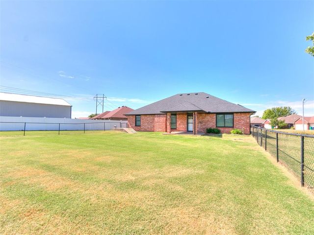 8300 SW Canyon Trail Drive, Oklahoma City, OK 73135