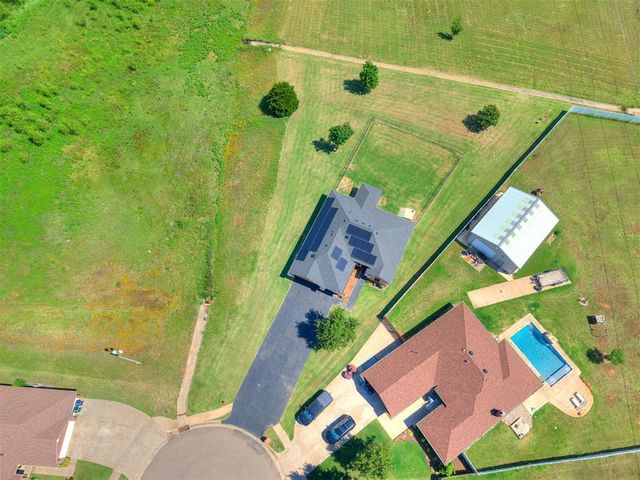 8300 SW Canyon Trail Drive, Oklahoma City, OK 73135