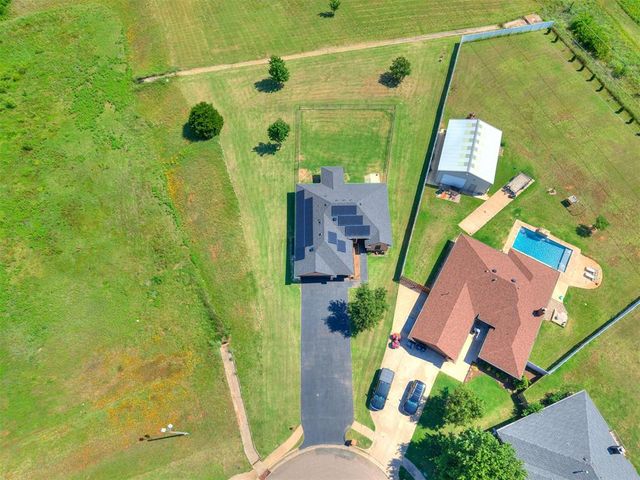 8300 SW Canyon Trail Drive, Oklahoma City, OK 73135