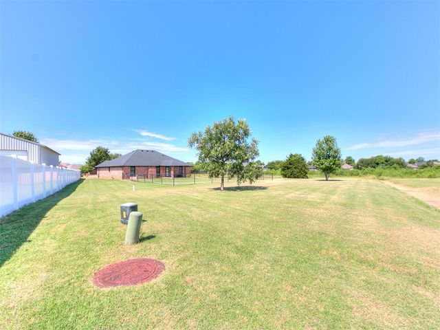 8300 SW Canyon Trail Drive, Oklahoma City, OK 73135