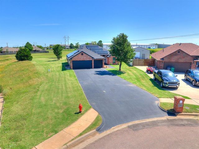 8300 SW Canyon Trail Drive, Oklahoma City, OK 73135