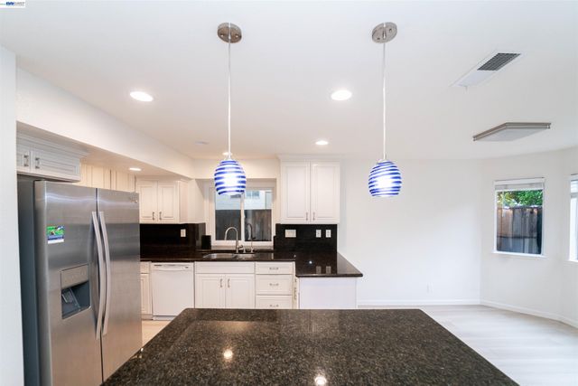 6156 Corte Padre, Pleasanton, CA 94566