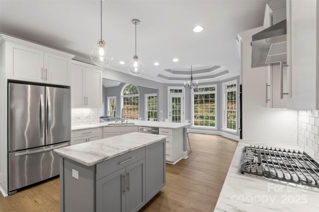 1404 Mt Isle Harbor Drive, Charlotte, NC 28214