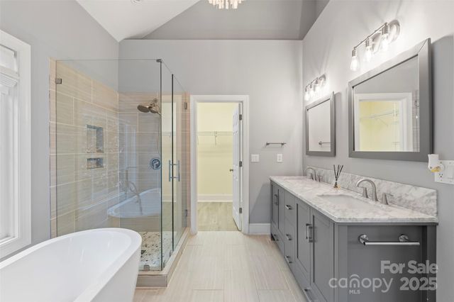 1404 Mt Isle Harbor Drive, Charlotte, NC 28214