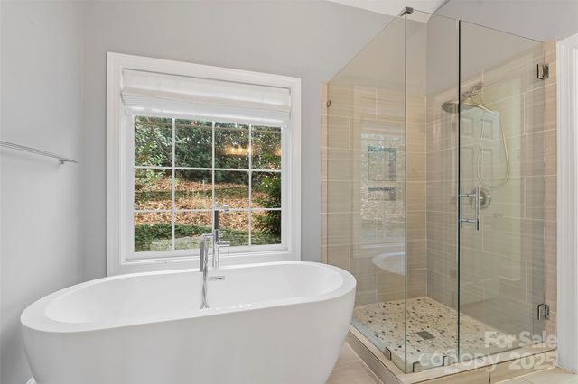 1404 Mt Isle Harbor Drive, Charlotte, NC 28214