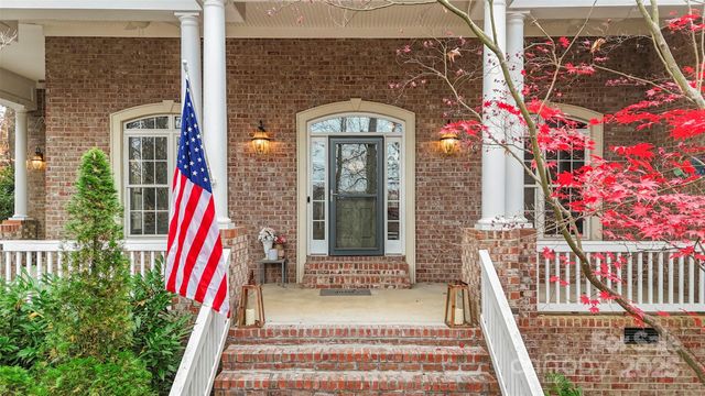 1404 Mt Isle Harbor Drive, Charlotte, NC 28214