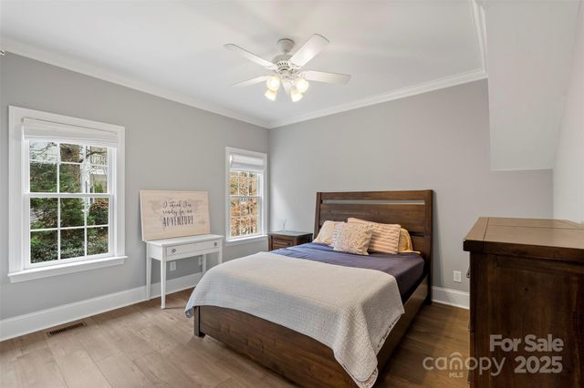 1404 Mt Isle Harbor Drive, Charlotte, NC 28214