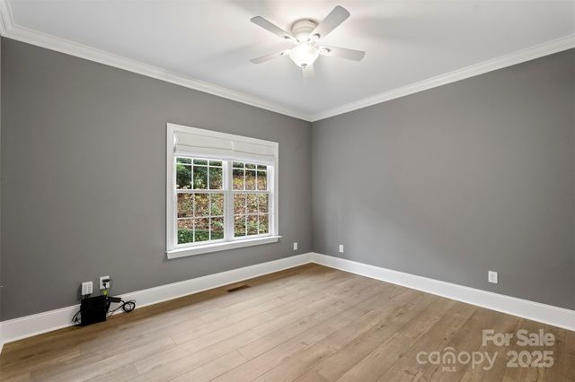 1404 Mt Isle Harbor Drive, Charlotte, NC 28214