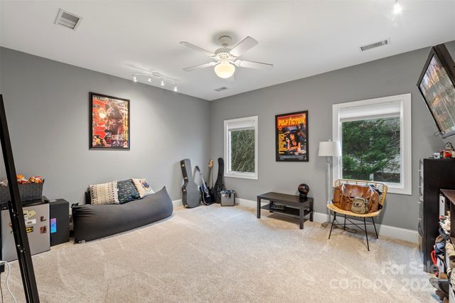 1404 Mt Isle Harbor Drive, Charlotte, NC 28214