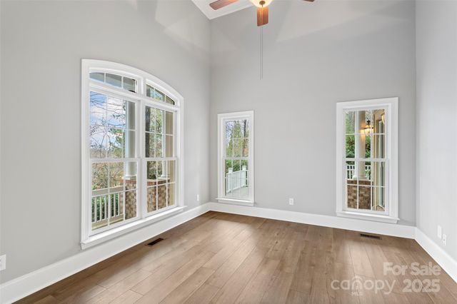 1404 Mt Isle Harbor Drive, Charlotte, NC 28214