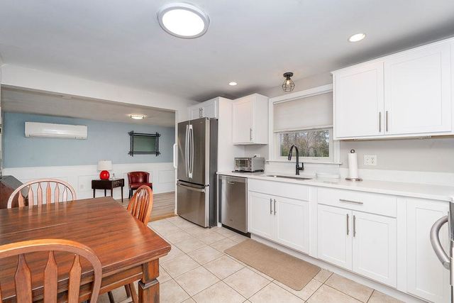 20 Colonial Drive, Salem, NH 03079