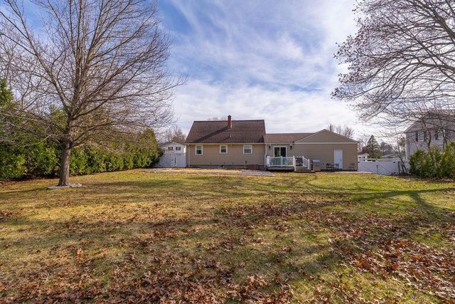 20 Colonial Drive, Salem, NH 03079