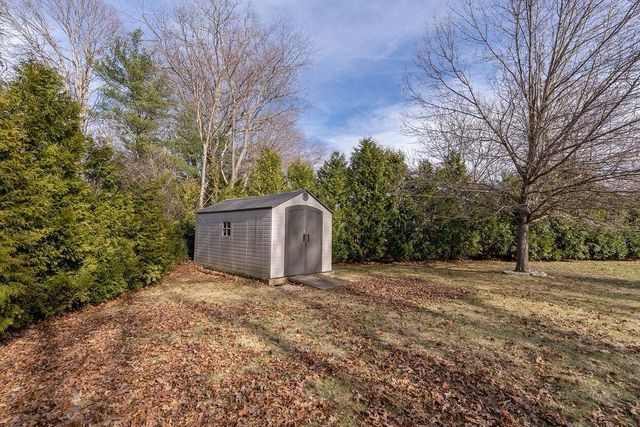 20 Colonial Drive, Salem, NH 03079