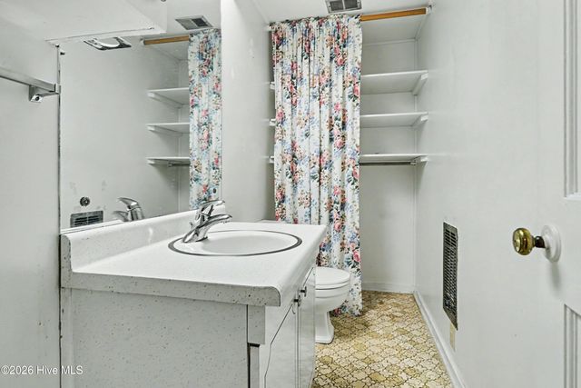 2409 Louisiana Street, Wilmington, NC 28401