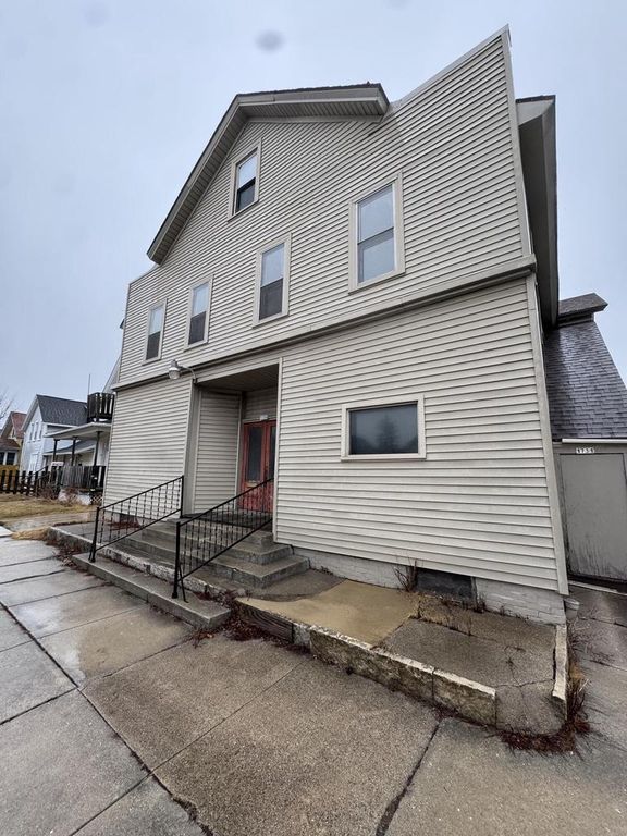 1729 S 12th STREET, Sheboygan, WI 53081