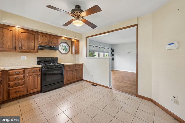 196 TANSBORO RD, Berlin, NJ 08009