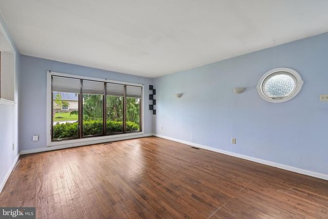 196 TANSBORO RD, Berlin, NJ 08009