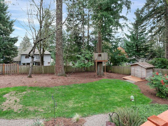 22790 OREGON CITY Loop, West Linn, OR 97068