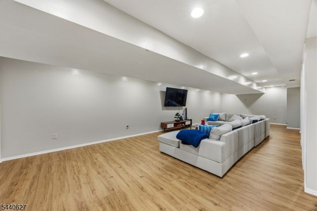 72 Doby Rd, Randolph Twp., NJ 07945