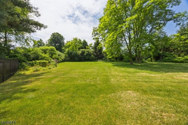 72 Doby Rd, Randolph Twp., NJ 07945