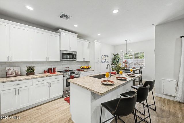 630 W BEVERLY Road, Phoenix, AZ 85041