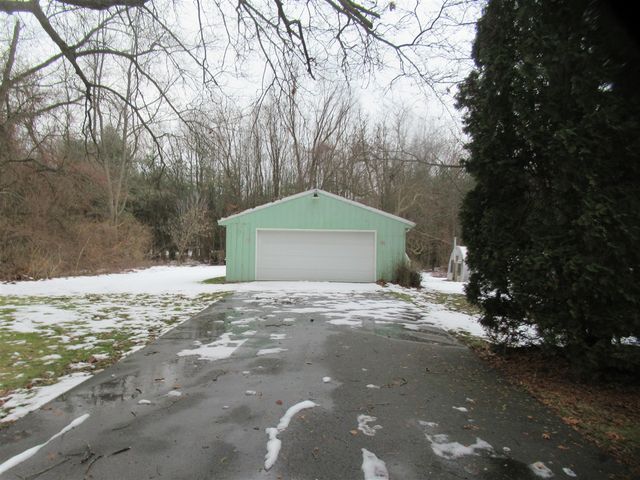 67412 M 40, White Pigeon, MI 49099