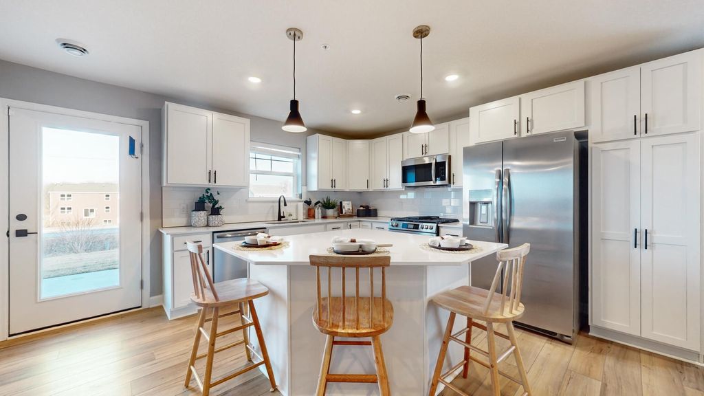 23260 Amber Drive, Rogers, MN 55374