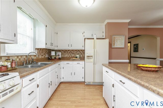 21407 Perdue Ave, Chesterfield, VA 23803