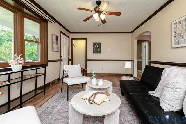 21407 Perdue Ave, Chesterfield, VA 23803