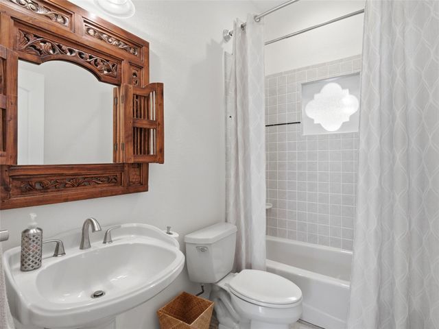 26240 Smithson Valley RD, San Antonio, TX 78261